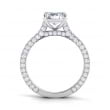 Шикарное кольцо с центральным бриллиантом кушон