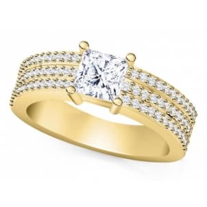Широкое кольцо с бриллиантом Принцесса