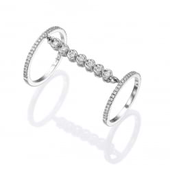 Двойное кольцо, соединенное дорожкой бриллиантов