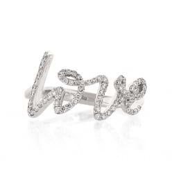 Кольцо с бриллиантовой надписью LOVE