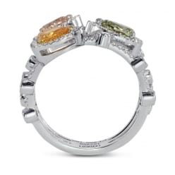 Боковой вид кольца с разноцветными фенси