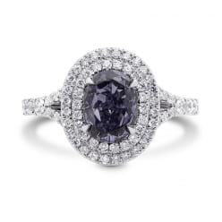 Вид сверху кольца с фиолетовым бриллиантом