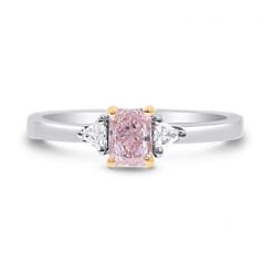 Кольцо с тремя бриллиантами, центральным розовым