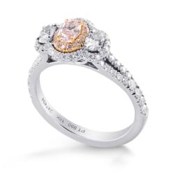 Платиновое кольцо с овальным розовым бриллиантом