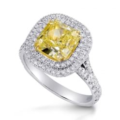 Кольцо с крупным желтым бриллиантом в двойном ободке