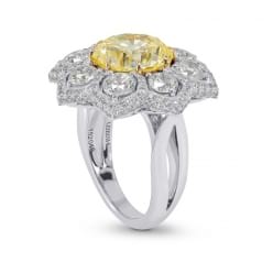 Перстень с солнечным бриллиантом