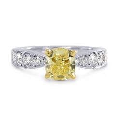 Золотое кольцо с канареечным бриллиантом
