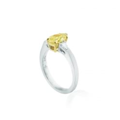 Золотое кольцо с желтым фенси Капля