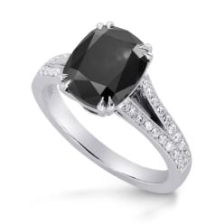 Кольцо с черным бриллиантом Кушон