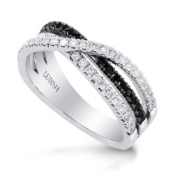 Женское кольцо с дорожкой черных бриллиантов