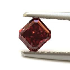 Коричневато-красный бриллиант фенси