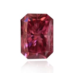 Пурпурновато-красный бриллиант Радиант