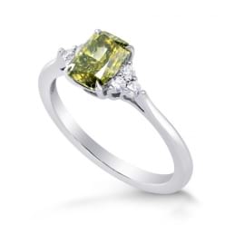 Кольцо с зеленым бриллиантом Радиант