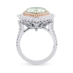 Боковой план кольца с зеленым бриллиантом