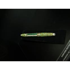 Ручка с бриллиантами - музейный экспонат