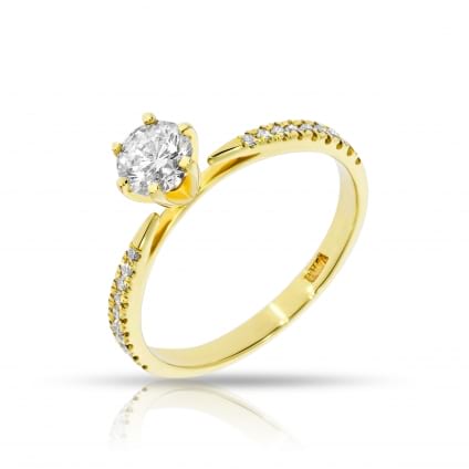 Тонкое кольцо из желтого золота с бриллиантом 1 карат