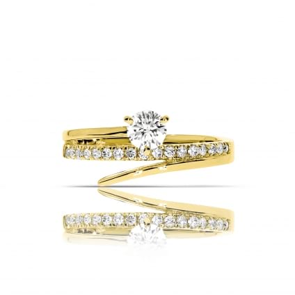 Оригинальное кольцо в желтом золоте с бриллиантами