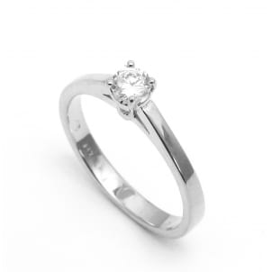 Оправа - классическое кольцо для бриллианта от 0,50 карат