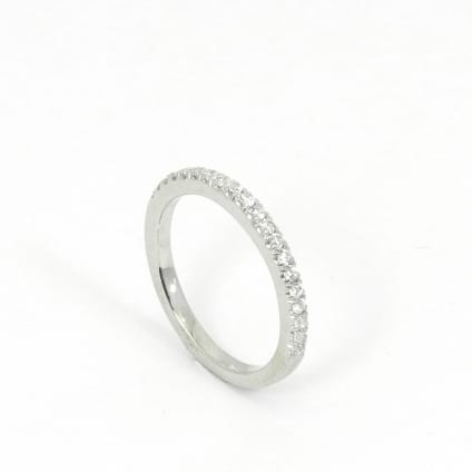 Золотое обручальное кольцо с бриллиантами 0.30 карат