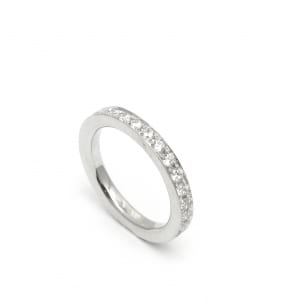 Обручальное кольцо с дорожкой бриллиантов